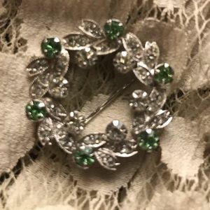 EISENBERG VINTAGE 1960’s CRYSTAL PIN stamped